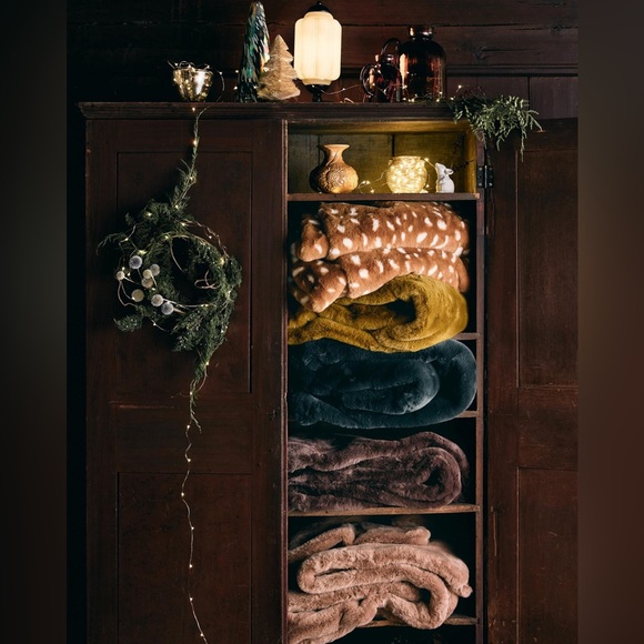 Anthropologie Sophie Faux Fur Throw Blanket - Picture 3 of 8